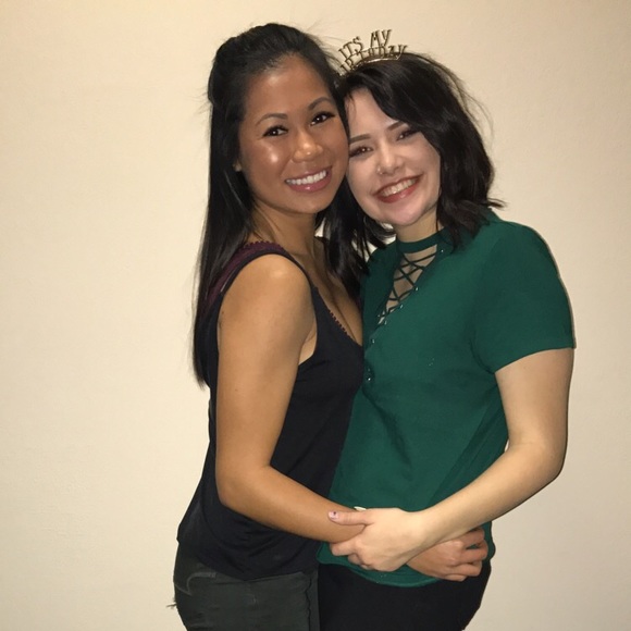 Meet your Posher, Brooke - Picture 1 of 1